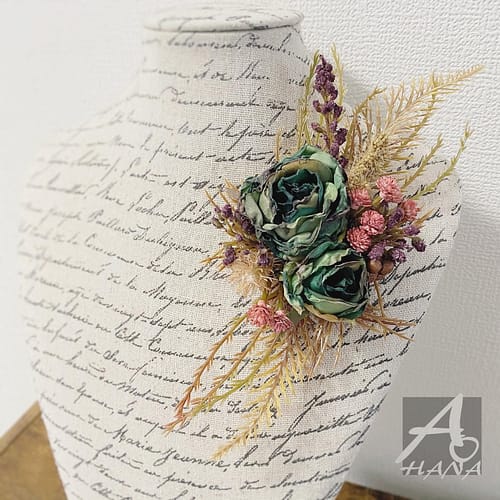 ドライフラワー風コサージュ