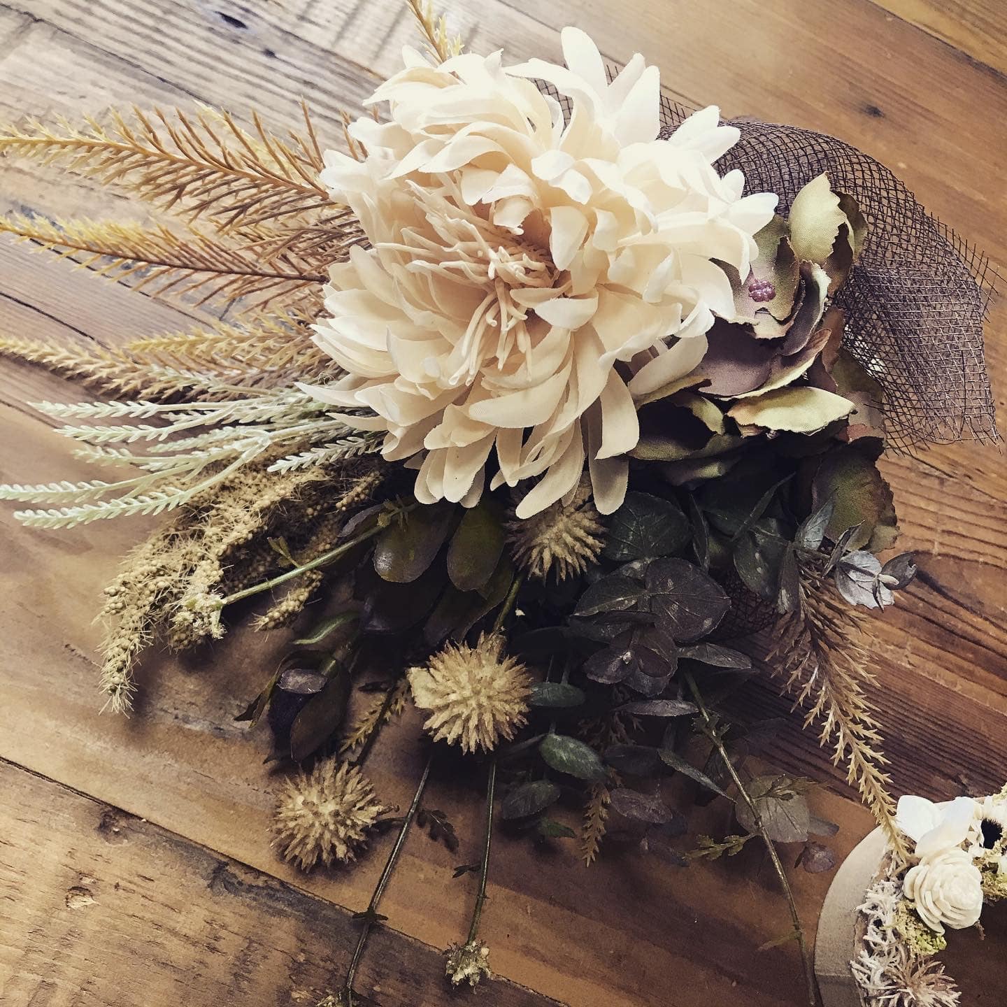 ドライフラワー風の造花ブーケ