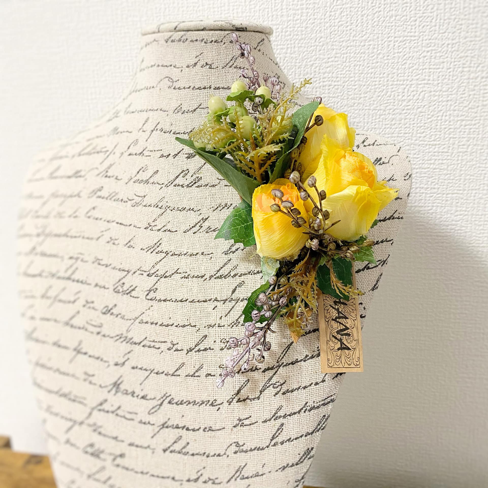 コサージュ黄色｜造花専門店AOHANA